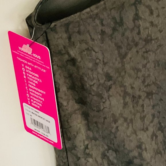 YOGALICIOUS Women's "Water Droplet" Cropped Sport Top NWT Size M - Picture 6 of 6